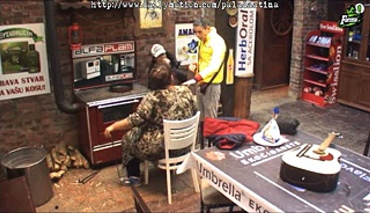 Farma 6 ~ Bojana Stamenov- Sandra Afrika lose peva a Mica je brani