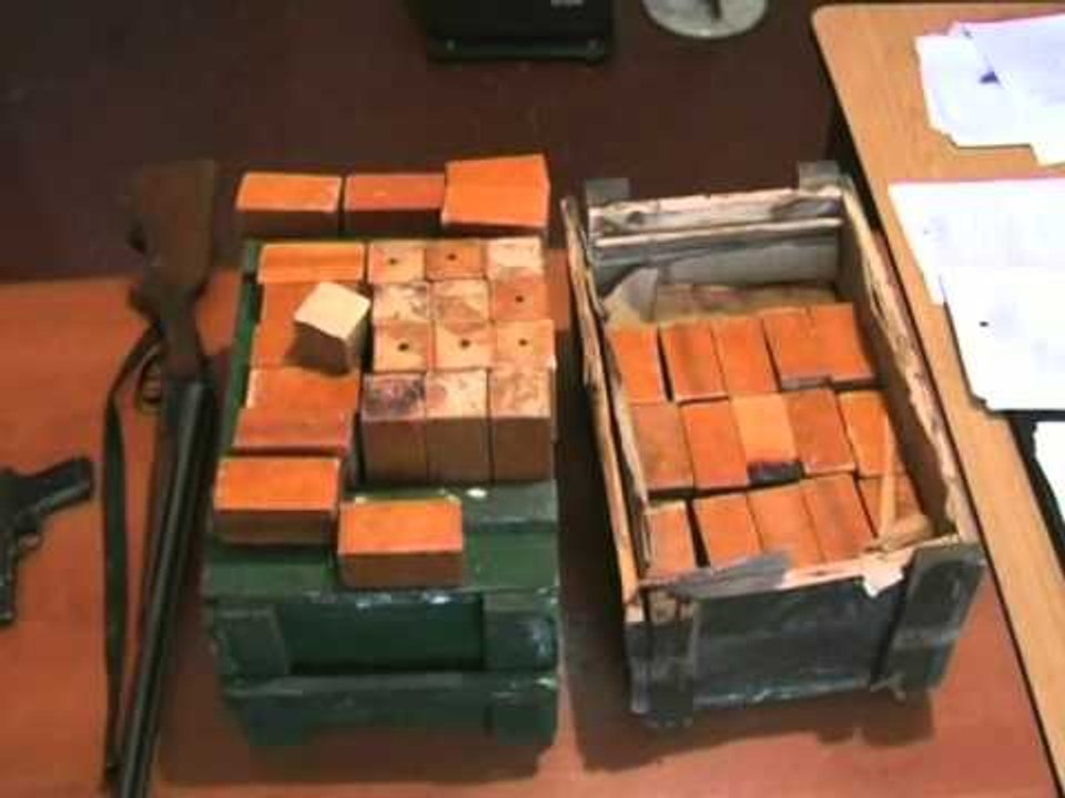 ARRESTOHET TREGTARI I TRITOLIT NGA MAMINASI, ALBERT VOCIT IU GJETEN 15 KG EKSPLOZIV LAJM