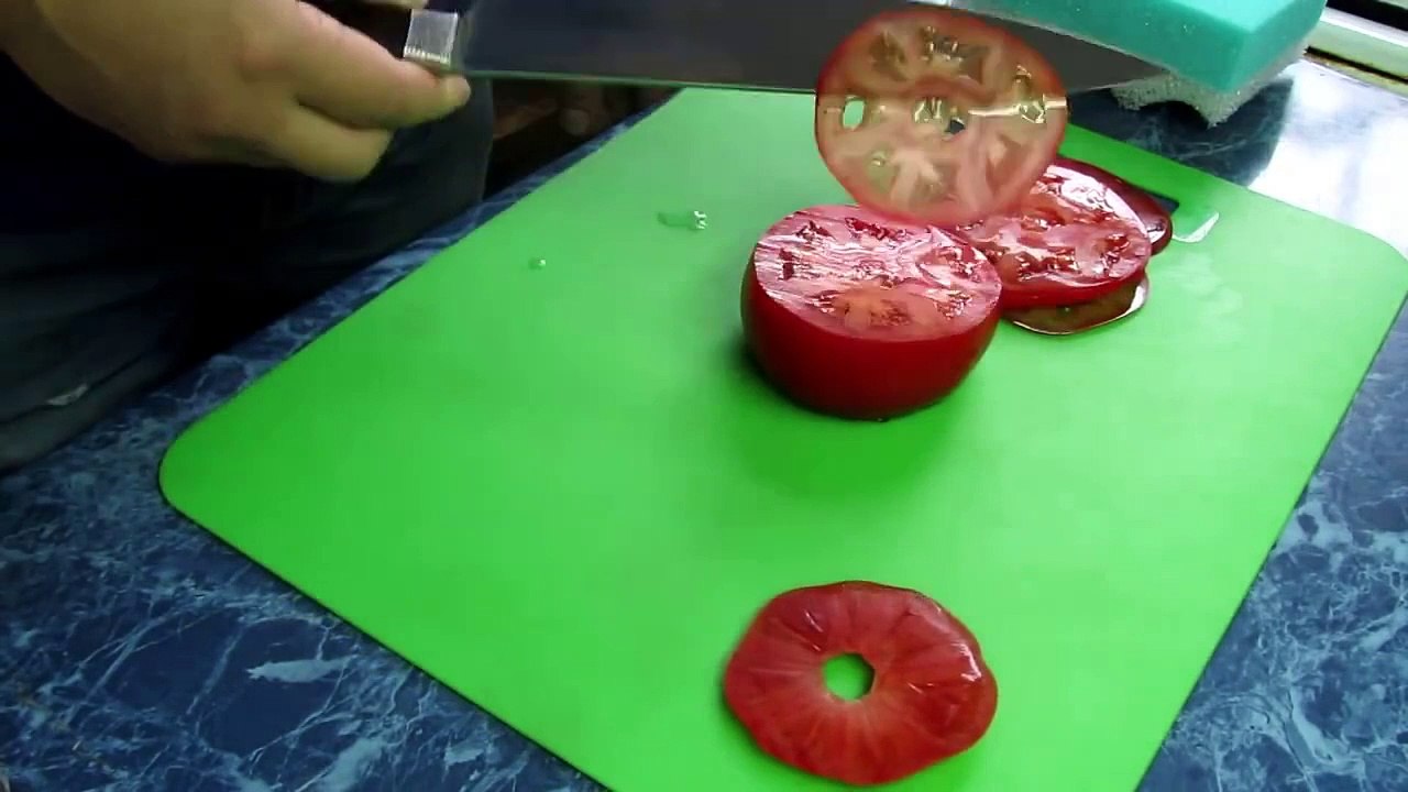 cortar tomate sem tocar culinaria
