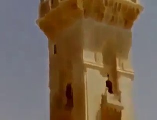 روزہ رسول ﷺ کو غسل دیا جا رہا ہے