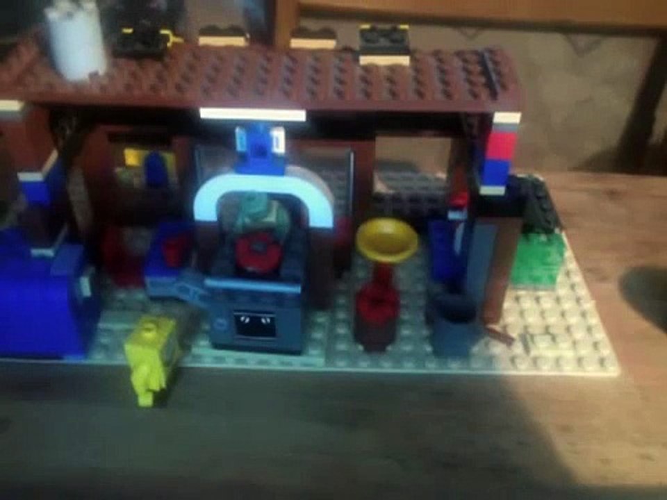 LEGO SpongeBob SquarePants Krusty Krab 3825 Flash Speed Build