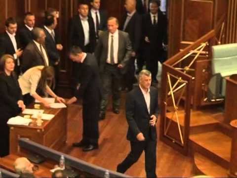 MEDIAT NE KOSOVE PARAQESIN PERBERJEN E QEVERISE,KREU I LDK MUSTAFA KRYEMINISTER LAJM