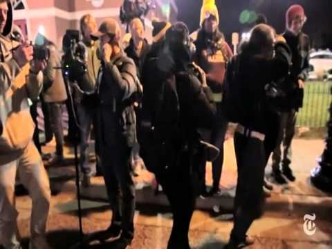 SHBA,NUK KANE TE NDALUR PROTESTAT NE MISURI POLICIA QELLON ME GAZ LOTSJELLES MBI TURME LAJM