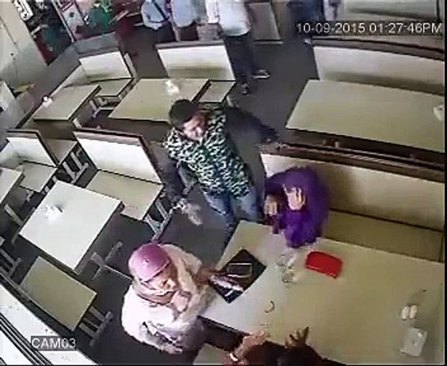 Family Caught Their Young Girl Dating With A Boyfriend کالج میں لڑکی اپنے یار کے ساتھ پکڑی گئ۔۔شرمناک ویڈیو دیکھیں