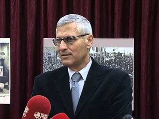 BIBLIOTEKA KOMBETARE EKSPOZON LIBRA DHE FOTOGRAFI QE NE KOMUNIZEM U CENSURUAN LAJM