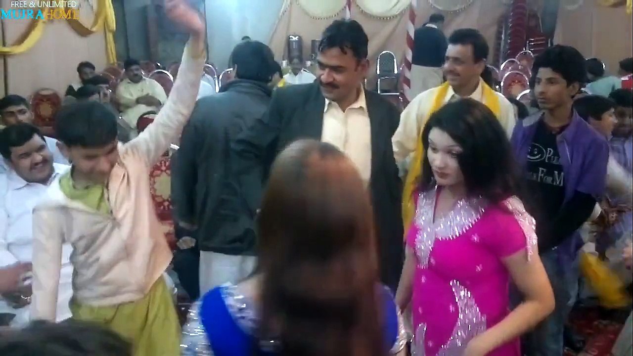 DASI PAKISTANI NIGHT PARTY MUJRA 2015