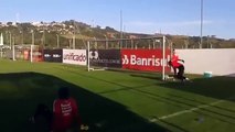 Former A.C. Milan and Brazil goalkeeper Dida training with Internacional at the age of 41. He's still got it!