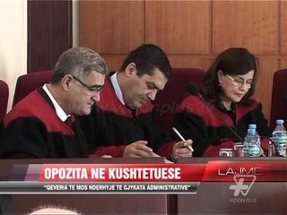 Tải video: “Qeveria të mos ndërhyjë te Gjykata Administrative” - News, Lajme - Vizion Plus