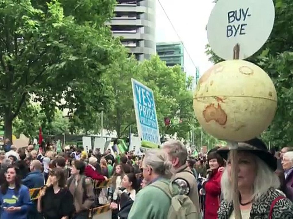 Melbourne marche pour le climat, Paris se prépare à accueillir les chefs d'Etat sous haute sécurité