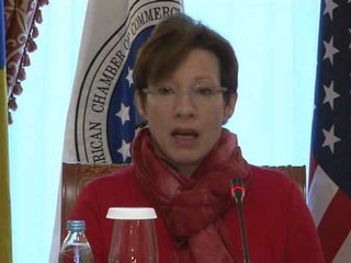 AMBASADORJA E SHBA NE KOSOVE JACOBSON,  “OBJEKTIVI I QEVERISE SE RE TE JETE KORRUPSIONI” LAJM