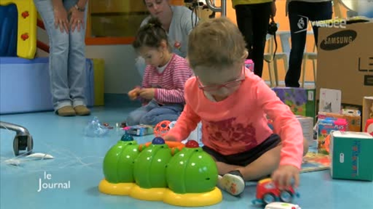 Solidarité : Distribution de jouets en mémoire de Fabien