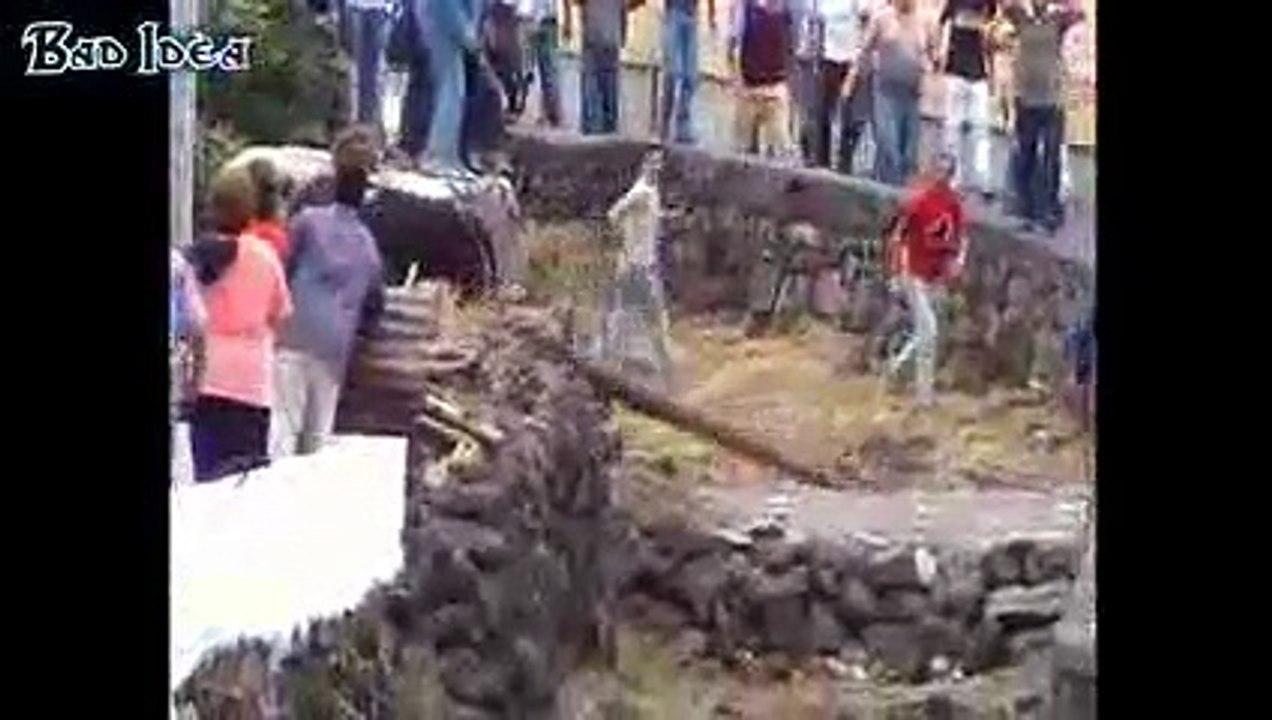 Funny videos Dont Mess with The Bull People fails bull fighting Stupid people doing stupid thing