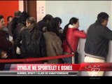 Dyndje në sportelet e OSHEE në Durrës - News, Lajme - Vizion Plus