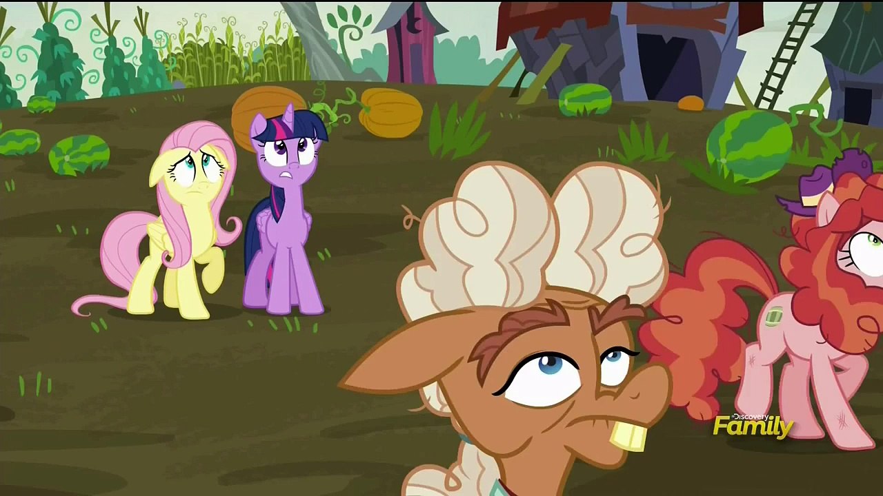 MLP_ FiM - The Tomato and Hay Fight - The Hooffields and McColts