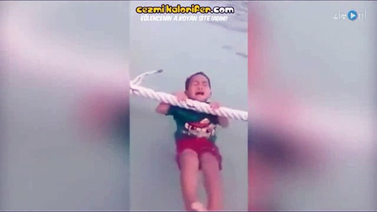 Kafasındaki Engelleri Yenemeyip Çük Kadar Suyu...