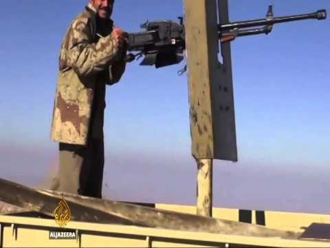 LUFTETARET KURDE RIMARRIN MALET SINJAR DHE LIROJNE TE RRETHUARIT NGA REBELET E ISIS LAJM