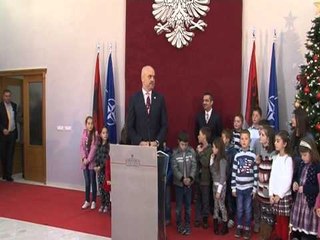 Download Video: KRYEMINISTRI ME FEMIJET E USHTARAKEVE PREMTON LEHTESIRA DHE KUJDES SHENDETESOR LAJM