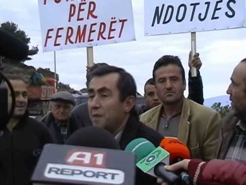 BANORET E DRENOVES NE MALLAKASTER PROTESTE KUNDER NDOTJES NGA KOMPANIA E NAFTES LAJM