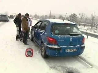 DEBORA PARALIZON EUROPEN,NE FRANCE SHENOHEN VIKTIMAT E PARA NGA MOTI I KEQ LAJM