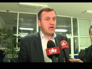 KTHEHEN TE PLAGOSURIT NGA AKSIDENTI NE MALIN E ZI KU AUTOBUZI ME SHQIPTARE RA NE HUMNERE LAJM