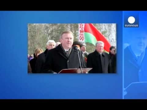 PRESIDENTI BJELLORUS LUKASHENKO SHKARKON KRYEMINISTRIN DHE GUVERNATORIN E BANKES LAJM