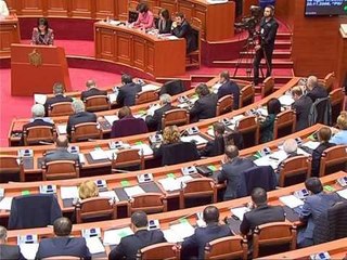 DEPUTETJA E PD BREGU PER MARREVESHJEN,DUHET TE PERKTHEHET NE VEPRIME DERI NE JANAR LAJM