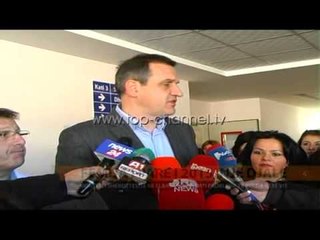 Fëmija i parë i vitit 2015, një djalë - Top Channel Albania - News - Lajme