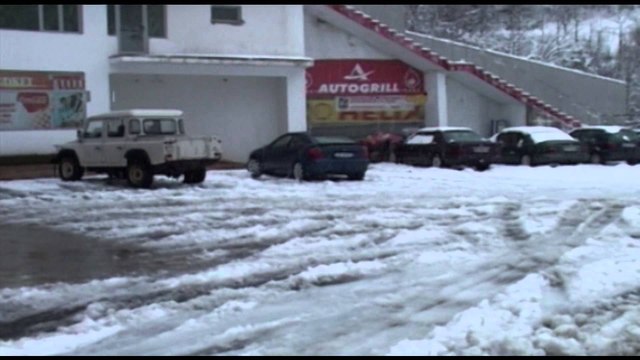 4 PERSONA NE PRANGA, RRUGA QAFE-THANE-POGRADEC