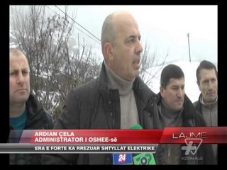 Dhjetëra fshatra pa energji, era e fortë ka rrëzuar shtyllat elektrike - News, Lajme - Vizion Plus