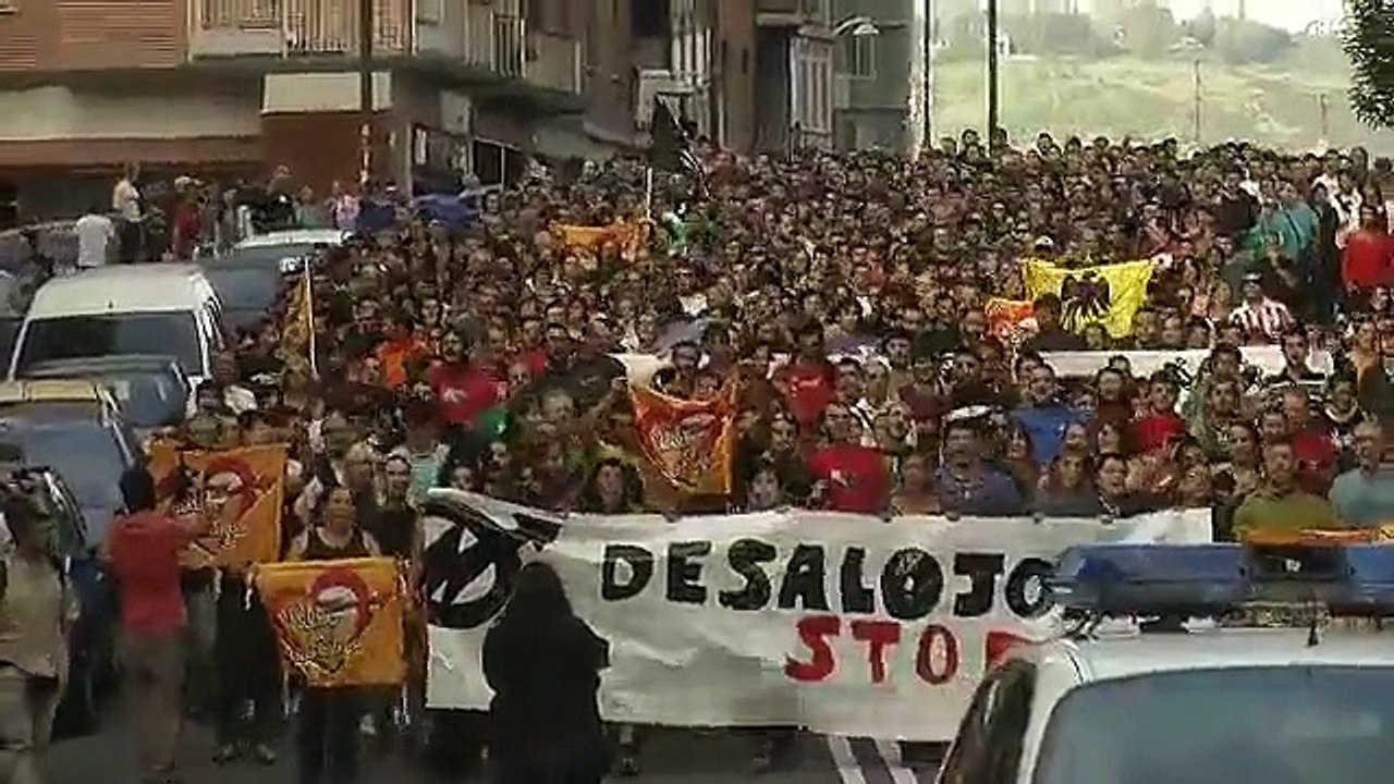 GARA.NET   Más de 5.000 personas se manifiestan en defensa de Kukutza