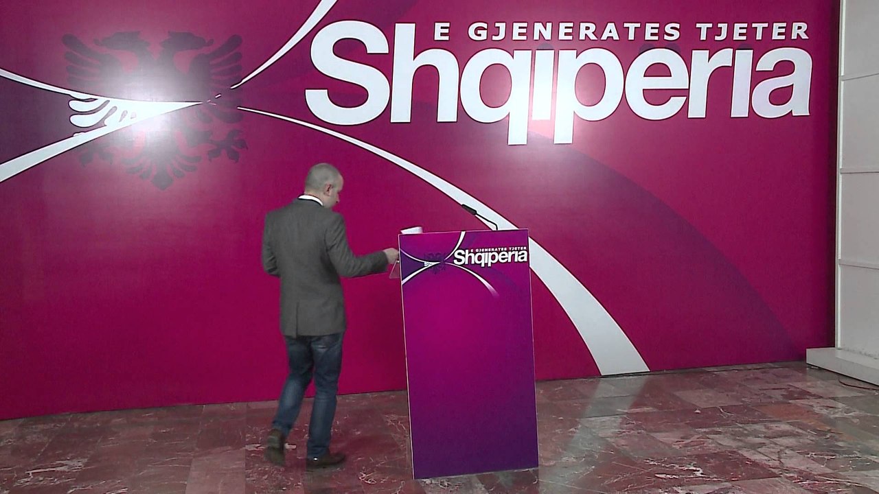 PD: QEVERIA GENJEU PER FABRIKEN E DROGES, PS: PD LEJOI NARKOTRAFIKUN PER 8 VJET