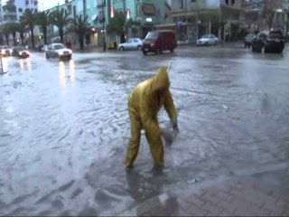 VLORA PERMBYTET SERISH NGA SHIRAT, AUTORITETET NUK NDERHYJNE NE KOHE LAJM