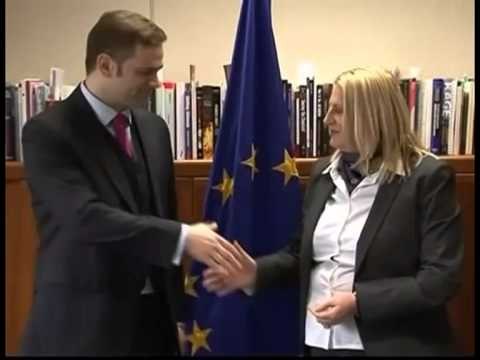 MINISTRJA PER BISEDIMET EDITA TAHIRI NE BRUKSEL PER TE PERGATITUR TAKIMET E RRADHES LAJM