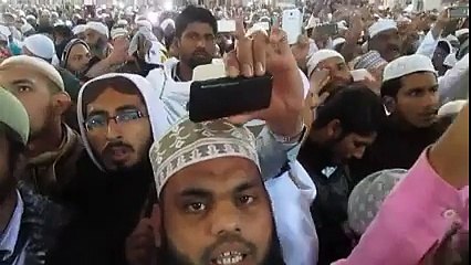 Must watach SalatuSalam in Roza Ruslallah (PBUH)