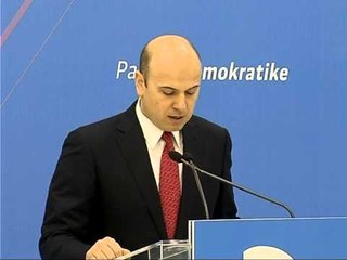 PARTIA DEMOKRATIKE VIJON AKUZAT PER NDERTIMET NE PARKUN E LIQENIT NE TIRANE LAJM