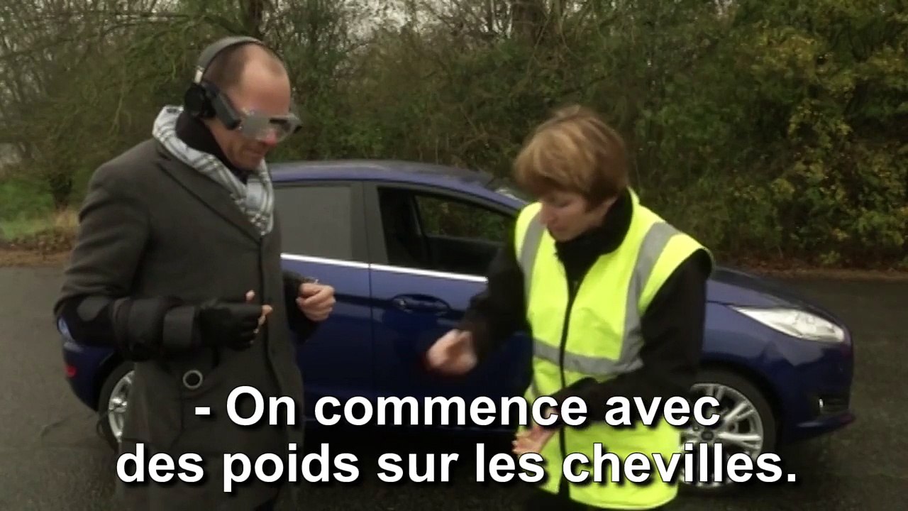 Ce costume imite les effets de la drogue au volant