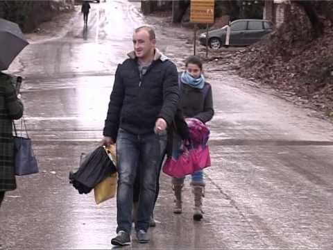 ZHBLLOKOHET TUNELI TIRANE ELBASAN RRESHQITJET NE IBE RREZIK PER UDHETARET LAJM