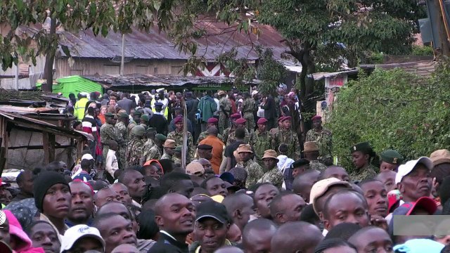Kenyans living in Nairobi slum open arms for the pope