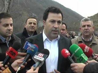 PELESHI NE SHTEPINE E VIKTIMES NE VERDOVE, “DO MBESHTESIM FAMILJEN ABRASHI” LAJM