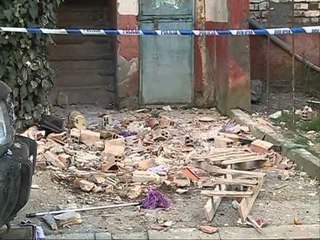 AUTORI I VENDOSJES SE TRITOLI ESHTE I NJEJTI PERSON NE TE TRE RASTET ME NJE NR CELULARI LAJM