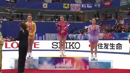 Victory Ceremony (Ladies) - NHK Trophy 2015