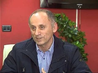 PAZARI POLITIK I PARKINGJEVE,EKSPERTET KUNDER DHENIES ME KONCESION PER 35 VJET LAJM