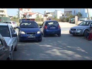 ARRESTOHEN 6 GRABITES NE FIER,POLICIA SEKUESTRON ARMET DHE MASKAT E PERDORURA LAJM