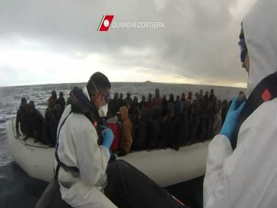 ITALIA NE ALARM FLUKS I MADH EMIGRANTESH KLANDESTINE ME ANIJE NGA LIBIA LAJM