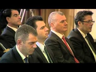 NISHANI DEKORON ISH - LUFTETARET E UCK