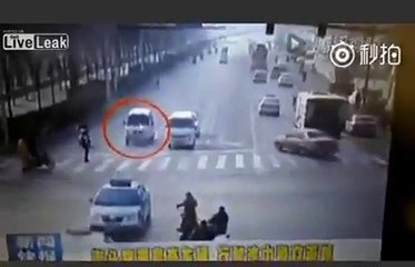 MYSTERIOUS LEVITATION OF CARS ON THE STREET... IN CHINA