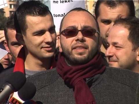 REVOLTOHEN QYTETARET PER FALSIFIKIMIN E PRODUKTEVE USHQIMORE NE SHQIPERI LAJM