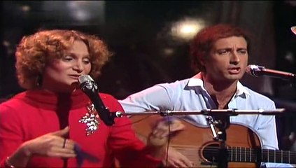 Nuova Compagnia di Canto Popolare - Tammurriata Nera 1981