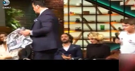 Minik Muhammed, Beyaz Show'da ders verdi!