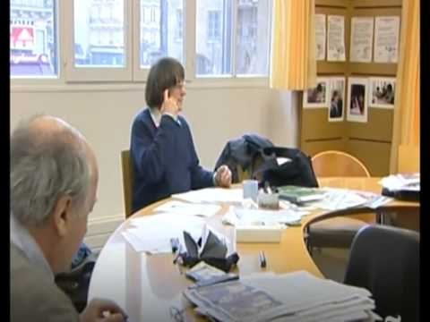 RIKTHEHET CHARLIE HEBDO ME NJE NUMER NORMAL DHE KARIKATURISTE TE RINJ LAJM